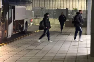 (ΦΩΤΟΡΕΠΟΡΤΑΖ) Η άφιξη του Εθνικού Άχνας