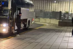 (ΦΩΤΟΡΕΠΟΡΤΑΖ) Η άφιξη του Εθνικού Άχνας