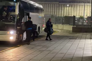 (ΦΩΤΟΡΕΠΟΡΤΑΖ) Η άφιξη του Εθνικού Άχνας