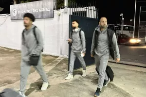 (ΦΩΤΟΡΕΠΟΡΤΑΖ) Η άφιξη της Πάφος Fc στο Δασάκι 