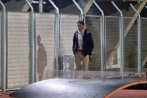 (ΦΩΤΟΡΕΠΟΡΤΑΖ) Η άφιξη της Νέας Σαλαμίνας