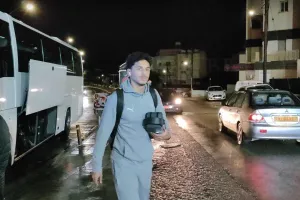 (ΦΩΤΟΣ) Η άφιξη της αποστολής της Πάφου 