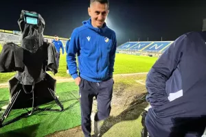 (ΦΩΤΟΡΕΠΟΡΤΑΖ) Η άφιξη του ΑΠΟΕΛ