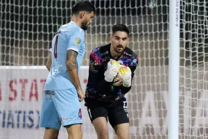 ΕΝΠ-Νέα Σαλαμίνα: Βυσσινί… πρόκριση στα πέναλτι! (φώτος)