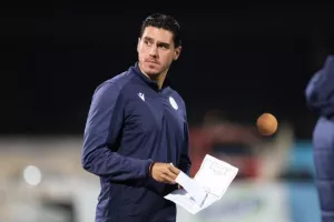 ΕΝΠ-Νέα Σαλαμίνα: Βυσσινί… πρόκριση στα πέναλτι! (φώτος)