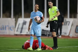 ΕΝΠ-Νέα Σαλαμίνα: Βυσσινί… πρόκριση στα πέναλτι! (φώτος)