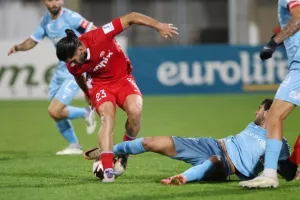 ΕΝΠ-Νέα Σαλαμίνα: Βυσσινί… πρόκριση στα πέναλτι! (φώτος)