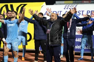 (ΒΙΝΤΕΟ Kerkida) Μία... γροθιά με το εισιτήριο στα χέρια!