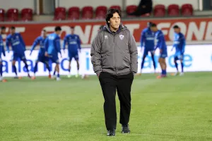 Επιστροφή και απουσίες για Καμορανέζι