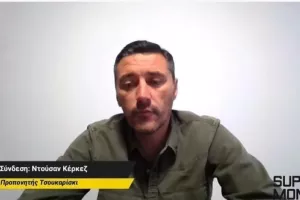 ΜΟΝΟ ένα προπονητή!