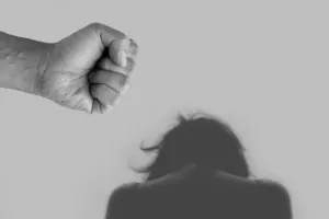 Σοβαρό επεισόδιο ενδοοικογενειακής βίας στα Διαβατά - Θύμα γυναίκα με τρία παιδιά