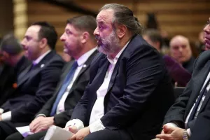 Ηλιόπουλος: «Να σκίσουμε τον πάτο του βαρελιού, να βγει η λάσπη και η τοξικότητα»