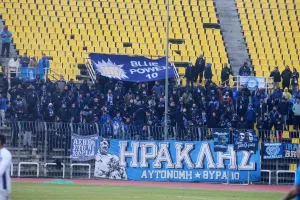 Οπαδός αγόρασε 20 διαρκείας αξίας 5.000 ευρώ και τα μοίρασε σε φιλάθλους της ομάδας