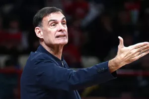 Μπαρτζώκας: «Αν νομίζουν πως παίζοντας στη μία πλευρά θα πάρουν χρόνο, φήμη, συμβόλαια και λεφτά είναι γελασμένοι»