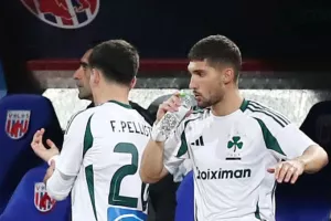 Χωρίς Πελίστρι, Τσέριν, Σένκεφελντ και Μαξ με Athens Kallithea