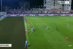 Ρωτάνε για την γραμμή...