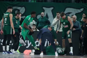 «Πάγωσε» το ΟΑΚΑ: Γύρισε το πόδι του ο Λεσόρ, σφάδαζε από τον πόνο