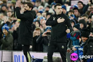 Θερμή υποδοχή των οπαδών της Έβερτον σε Μπέινς και Κόουλμαν