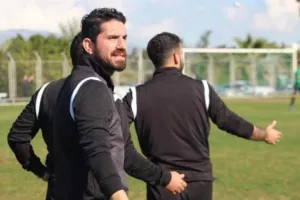 Με Μάριο Νικολάου κόντρα στην Ομόνοια (Και μέχρι... τέλους)