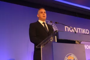 Τι λέει ο Νικόλας για τον Γιάννη;
