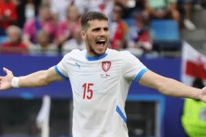 «Ελάχιστες πιθανότητες να μείνει στην Χόφενχαϊμ» - Στο κάδρο ο ΠΑΟΚ