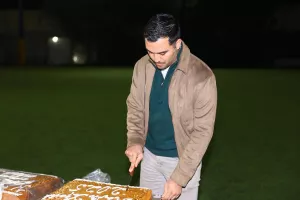 (Φώτος) Κοπή βασιλόπιττας με Χάμπο και Ντιουνκού 