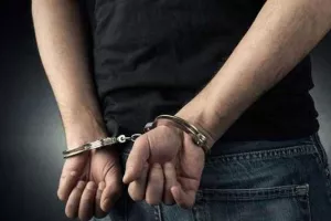 Απόλλων-Ομόνοια 29Μ/Χειροπέδες σε 22χρονο - Καταζητούνται τρεις