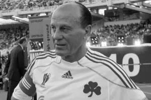 Θρήνος: «Έφυγε» ο μεγάλος Στρατηγός, Μίμης Δομάζος
