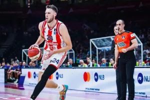 Χάνει Ντάουμ για ένα μήνα ο Ερυθρός Αστέρας