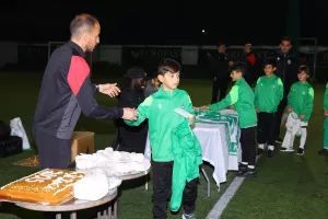 (Φώτος) Κοπή βασιλόπιττας με Χάμπο και Ντιουνκού 