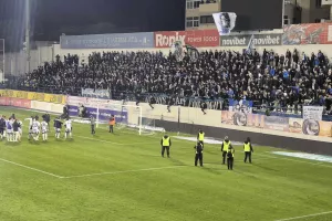 (ΒΙΝΤΕΟ Kerkida/φώτος) Πάρτι... πρόκρισης στο πέταλο μαζί με τους παίκτες!