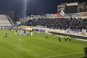 (ΒΙΝΤΕΟ Kerkida/φώτος) Πάρτι... πρόκρισης στο πέταλο μαζί με τους παίκτες!
