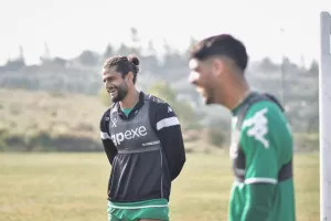 (Φώτος) Δουλειά για… ΑΠΟΕΛ 