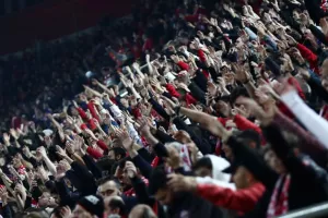 Σε ακρόαση από τη ΔΕΑΒ ο Ολυμπιακός για πανό στο ντέρμπι με τον Παναθηναϊκό