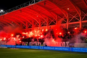 Επίθεση των οργανωμένων στην ομάδα τους για τους απλήρωτους φόρους/"Εξόφληση του χρέους ΧΘΕΣ!"
