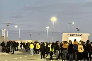 (Φώτος kerkida) Από νωρίς... οι ΑΕΛίστες