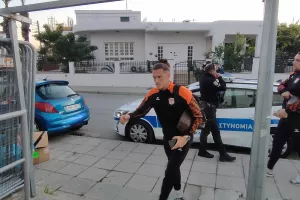 (Φώτος kerkida) Η άφιξη της Καρμιώτισσας