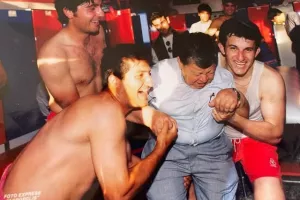 "Μάστρε μου,προσέχουμε τον Ερμή σου" 