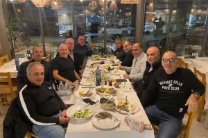 Για ψαράκι... οι παλαίμαχοι!