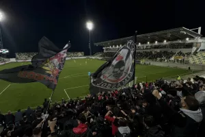 Red Rebels/Μέχρι τέλους