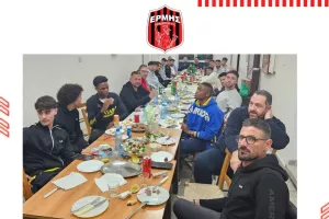 "Όλοι κοντά στην ομάδα"