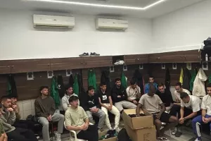 (Φώτος) Η κοπή της βασιλόπιτας