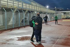 Αγκαλιές και... πόζα στο Kerkida (φώτος)