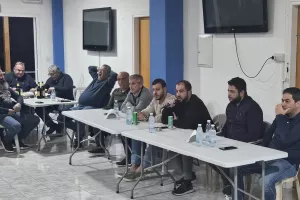 (Φώτος) Ανόρθωση/ Συνάντηση Δ.Σ με κόσμο στο Κολόσσι