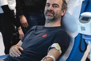 Σπιλέφσκι, Bανά και Πάβελ έδωσαν αίμα (φώτος)