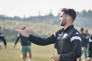 (Φώτος) Δουλειά για… ΑΠΟΕΛ 