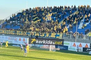 (ΒΙΝΤΕΟ Kerkida) Στο ρυθμό της Θύρα 3