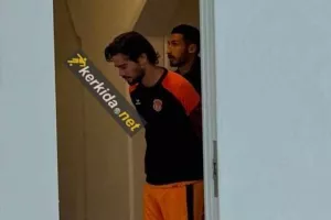 Βασικός, εν μέσω προχωρημένων επαφών