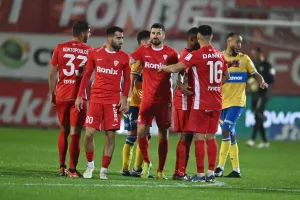 Θέλει να κάνει... θόρυβο ξανά