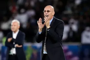 Στηβ στο BBC/"Θα μπορούσα να είμαι προπονητής της Αγγλίας, αλλά δεν είμαι όνομα"